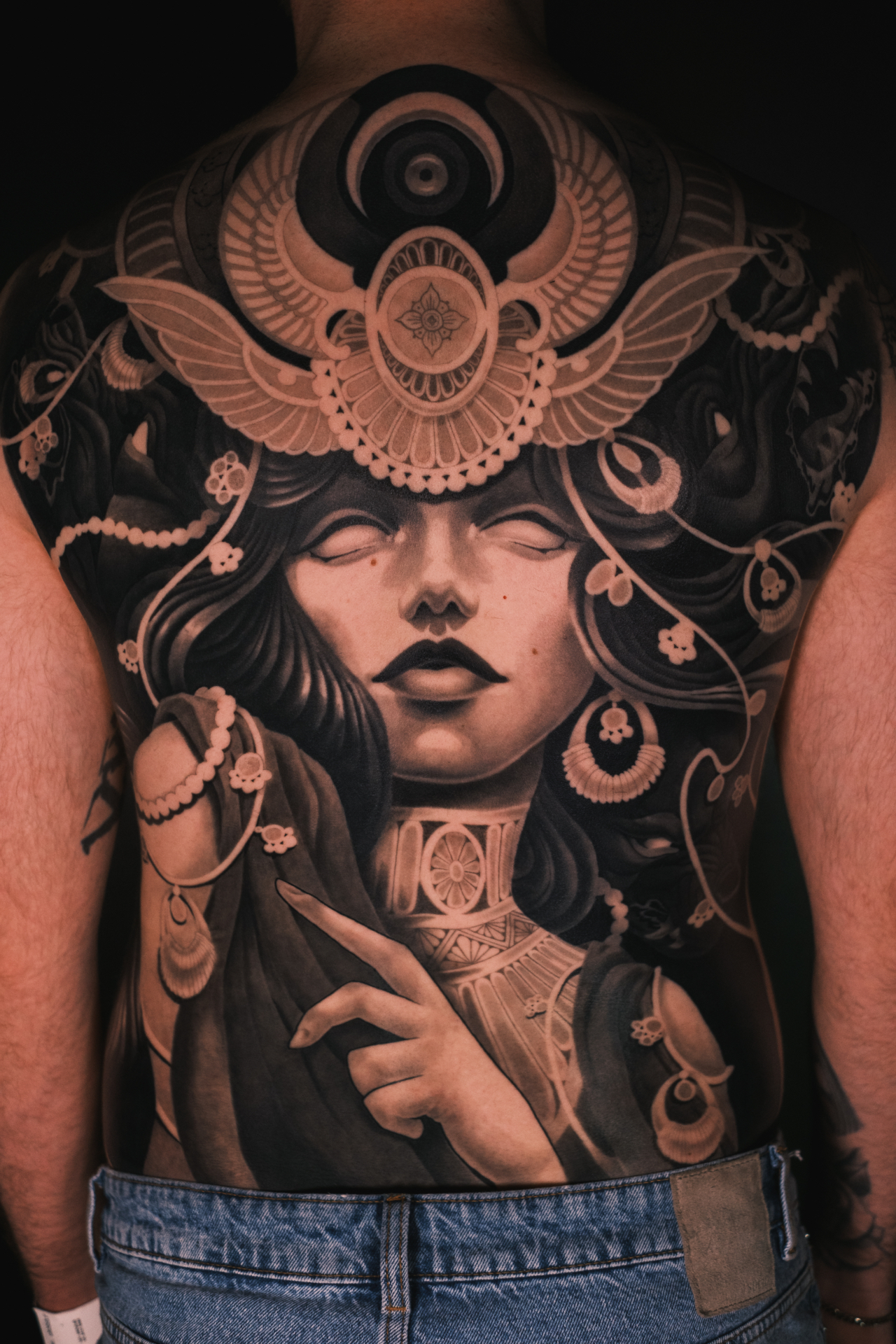 Full back piece